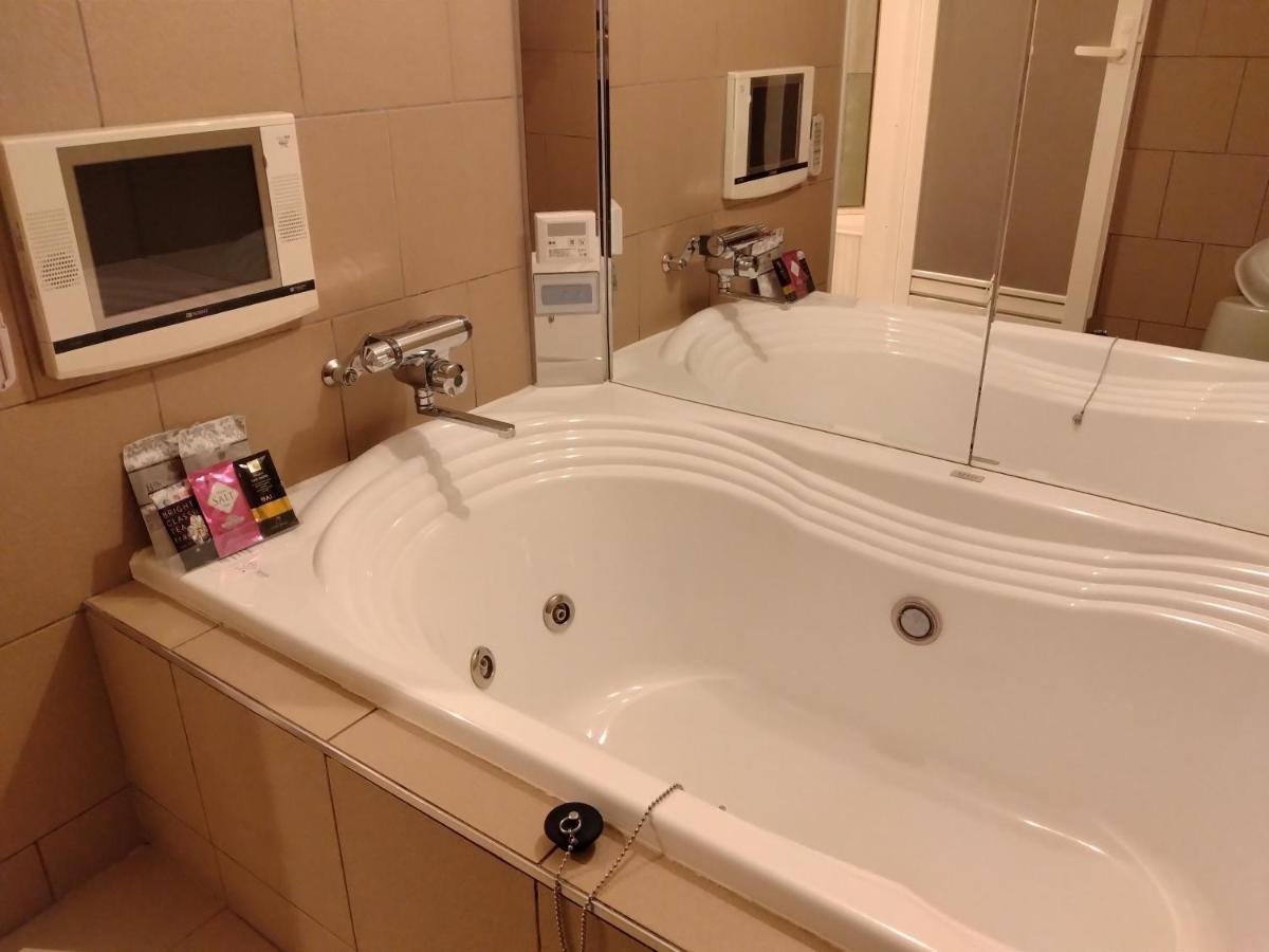 ホテル ベニ ウエスト 大人専用 Osaca Exterior foto